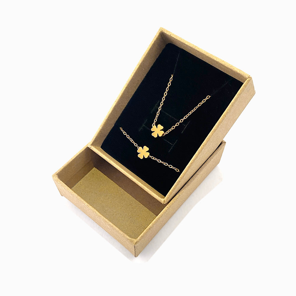 Conjunto 2pçs Colar & Pulseira Trevo de Coração em Aço Inoxidável (Caixa Incluída)