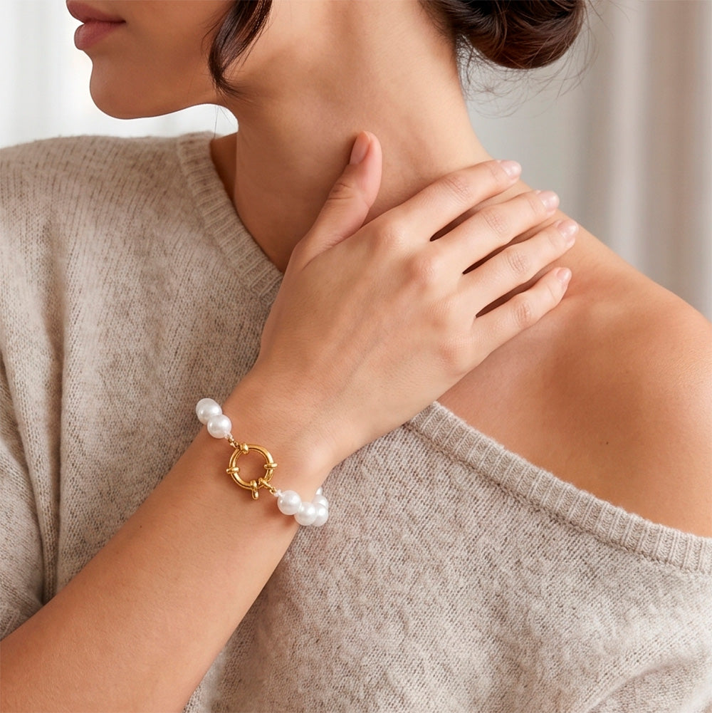 Pulseira Macramé com Pérola Sintética e Aço Inoxidável